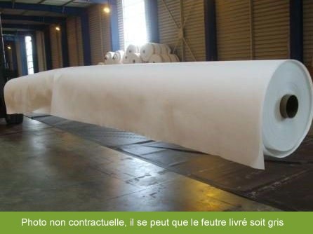 Rouleau en plastique de polyéthylène résistant noir recouvrant la membrane  imperméable à l'humidité doublures d'étang revêtements de lit d'étang à